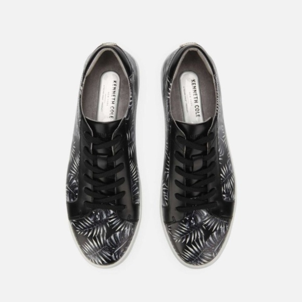Kenneth Cole Techni-Cole Product Kams Leaf design new. 8m